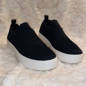 🏳️ STEVE MADDEN black & white sneakers 🏴